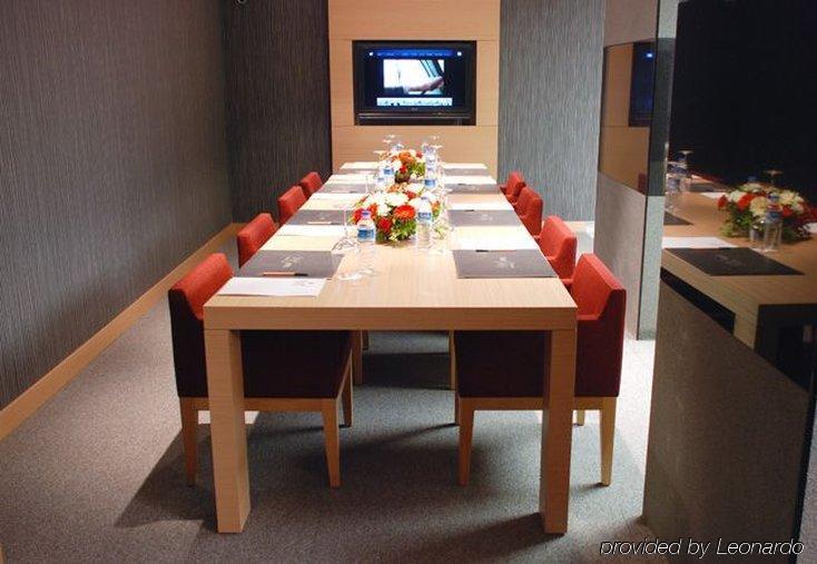 Met Hotel Измир Удобства фото